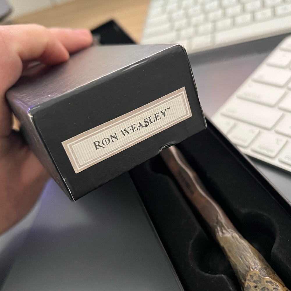 Ron Weasley Wand - Harry Poter Universals Studio with box